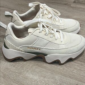 Sorel Women's White and Tan Sneakers